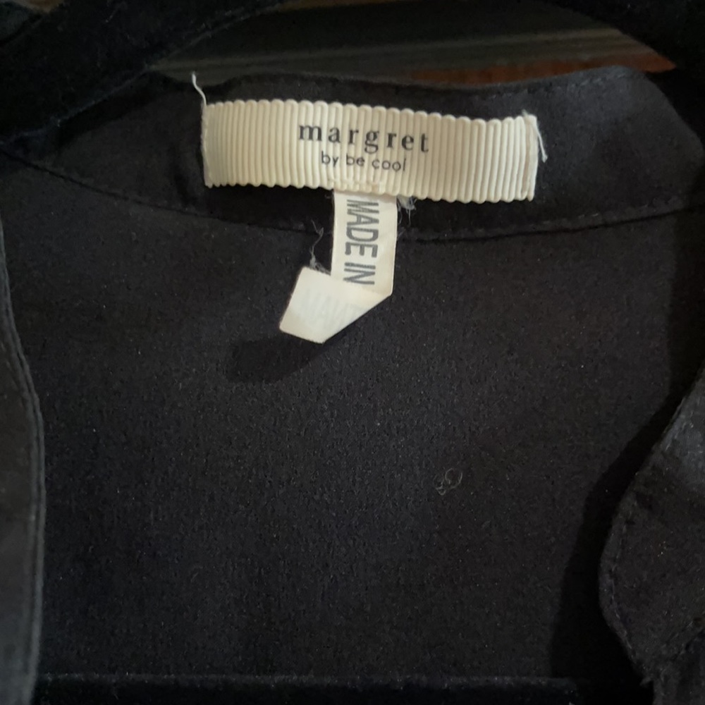 Margret Blouse - Picture 2 of 5